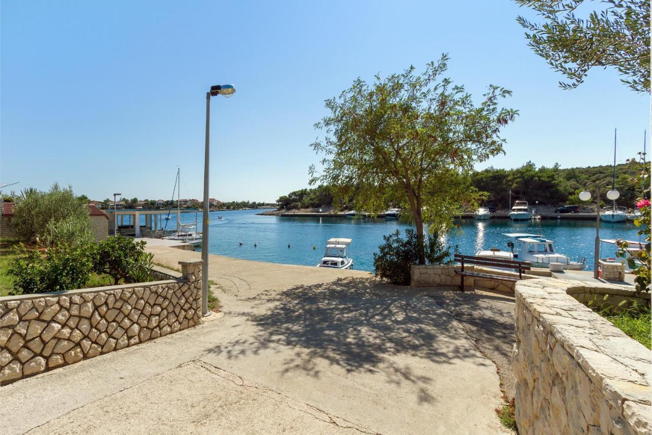 Apartments By The Sea Simuni, Pag - 4083 Kolan Zewnętrze zdjęcie