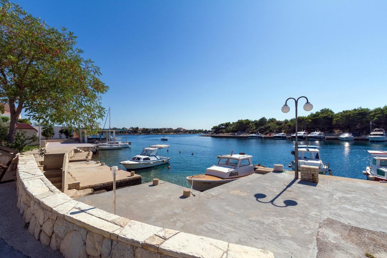 Apartments By The Sea Simuni, Pag - 4083 Kolan Zewnętrze zdjęcie
