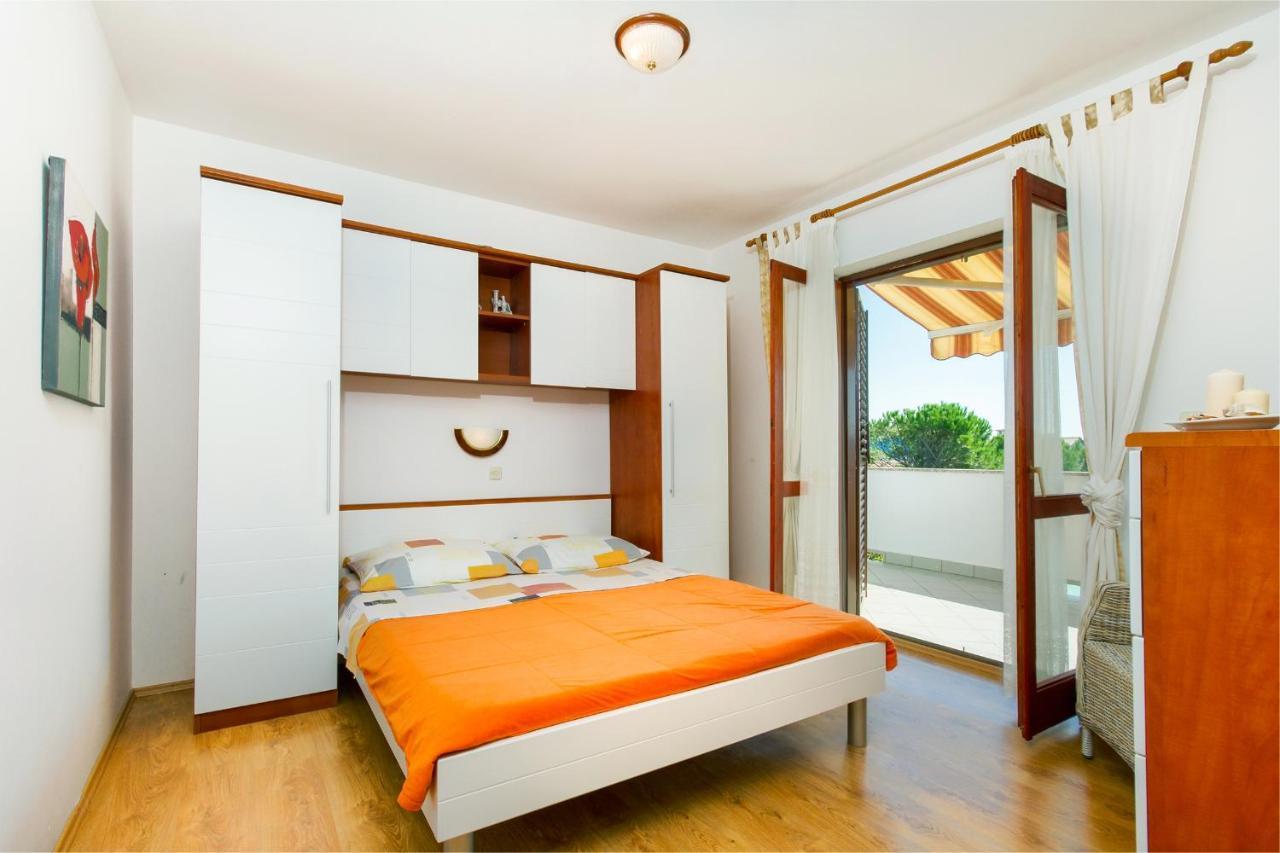 Apartments By The Sea Simuni, Pag - 4083 Kolan Zewnętrze zdjęcie