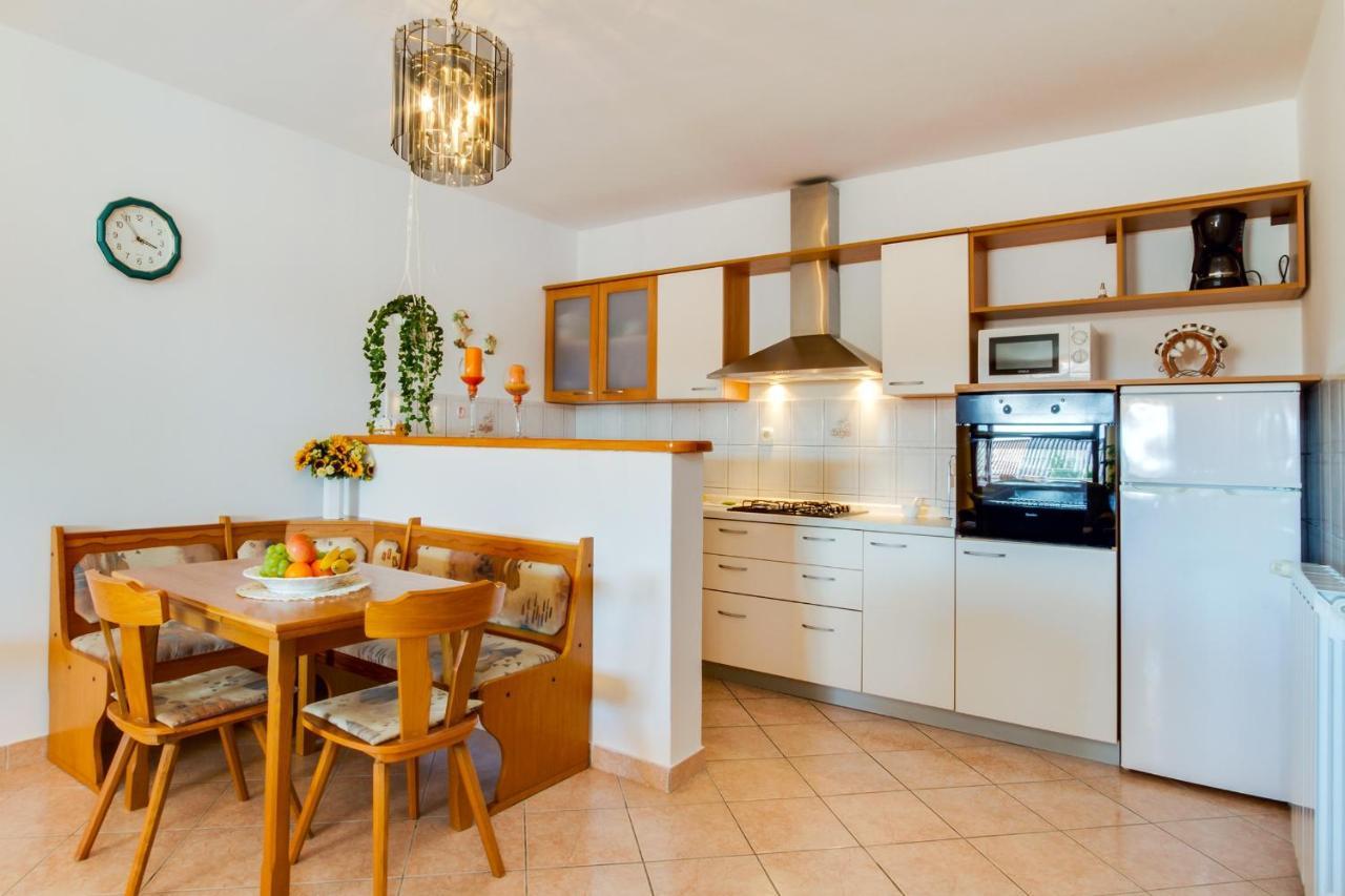 Apartments By The Sea Simuni, Pag - 4083 Kolan Zewnętrze zdjęcie